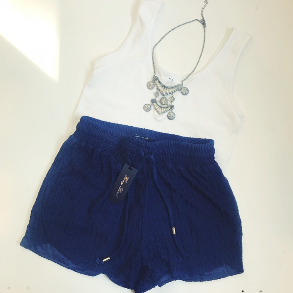 🇺🇸NWT Honey Punch Navy Shorts